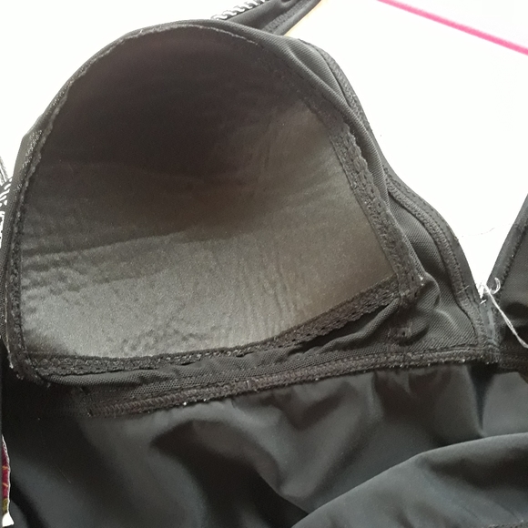 22W St. Tropez swim top only - Picture 4 of 4